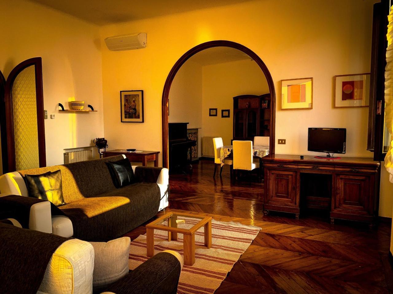 Charming Bellagio Apartment Bagian luar foto