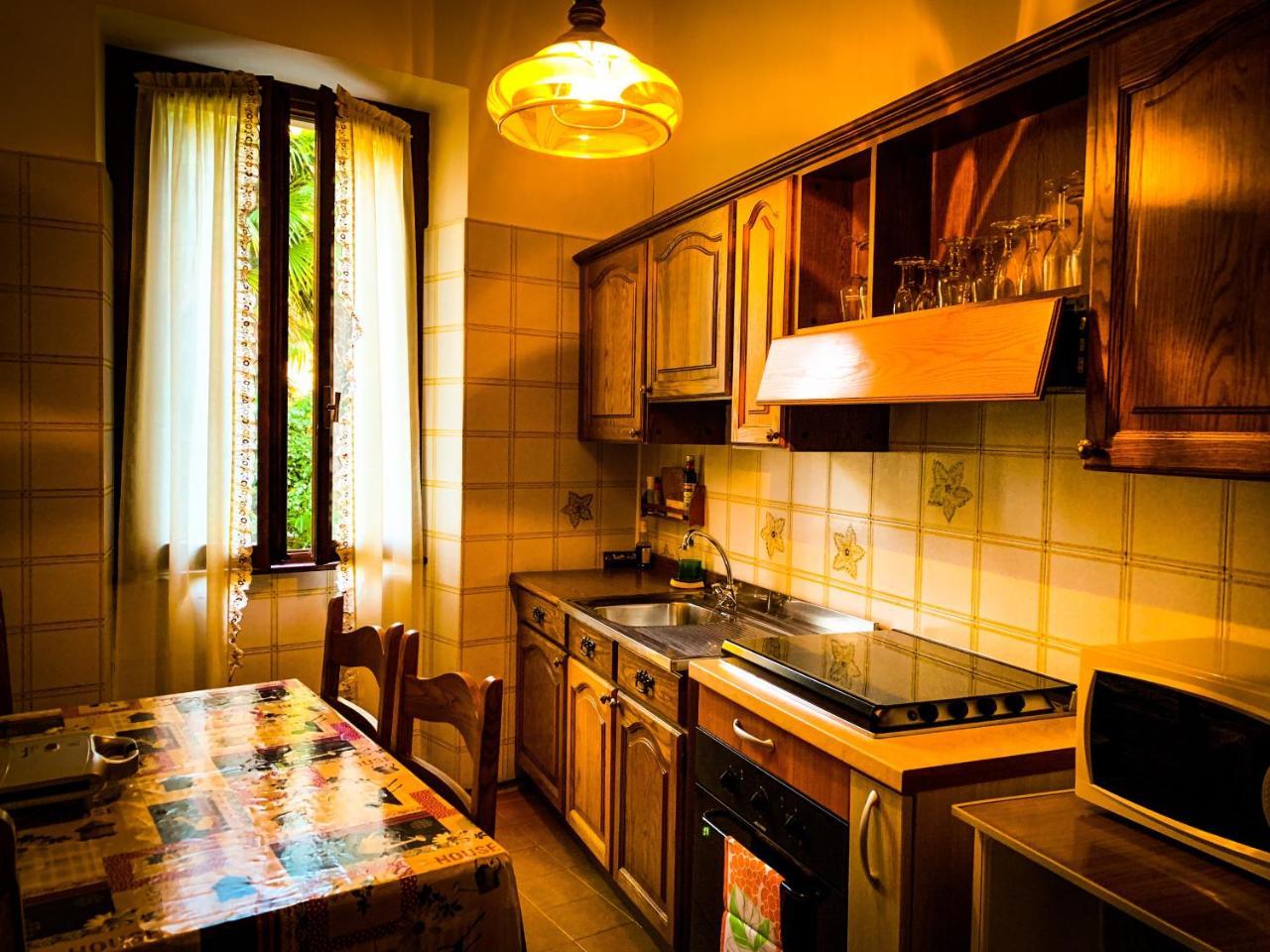 Charming Bellagio Apartment Bagian luar foto